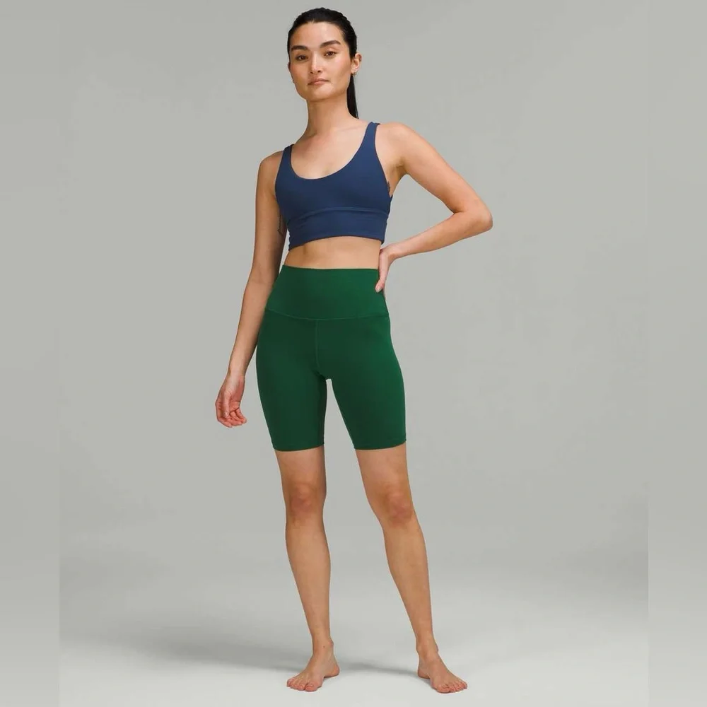 lululemon athletica Align High Rise Short 8” in Everglade Green Size: 0 - Picture 2 of 7